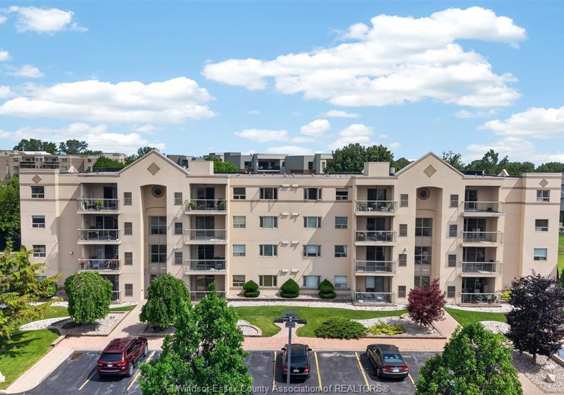 310-village-grove-drive-tecumseh-ontario-26013557