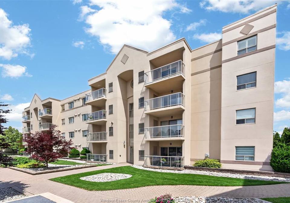 310-village-grove-drive-tecumseh-ontario-26013557