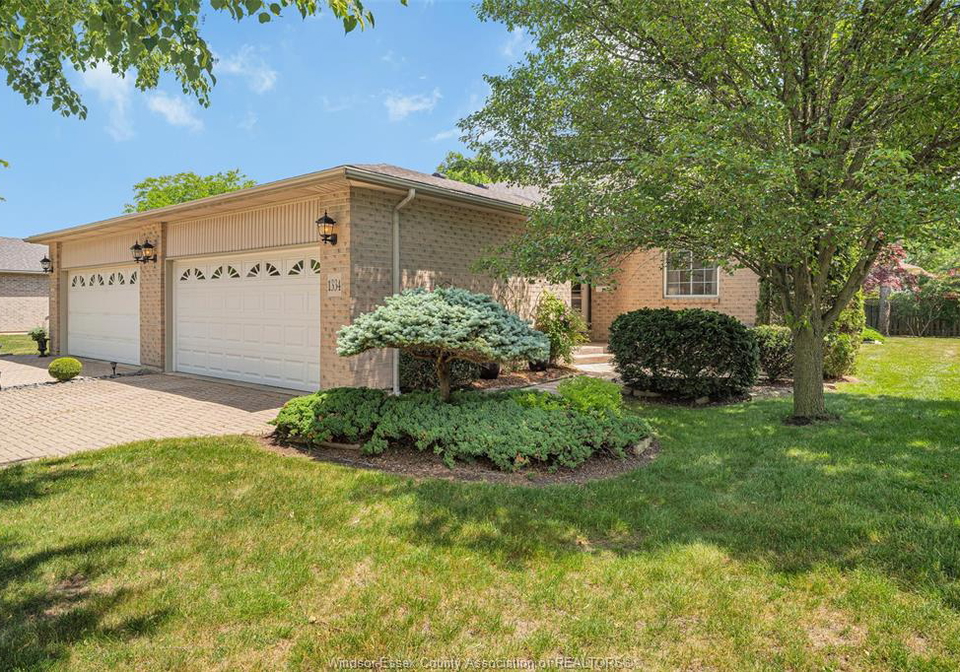 1334-rendezvous-drive-windsor-ontario-26013560