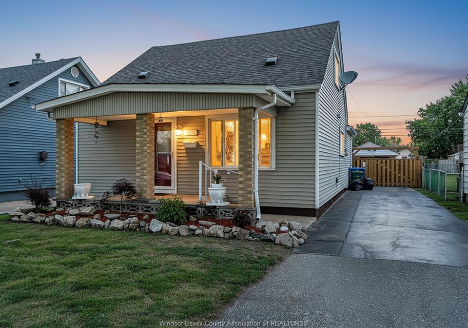 1554-aubin-road-windsor-ontario-26013564