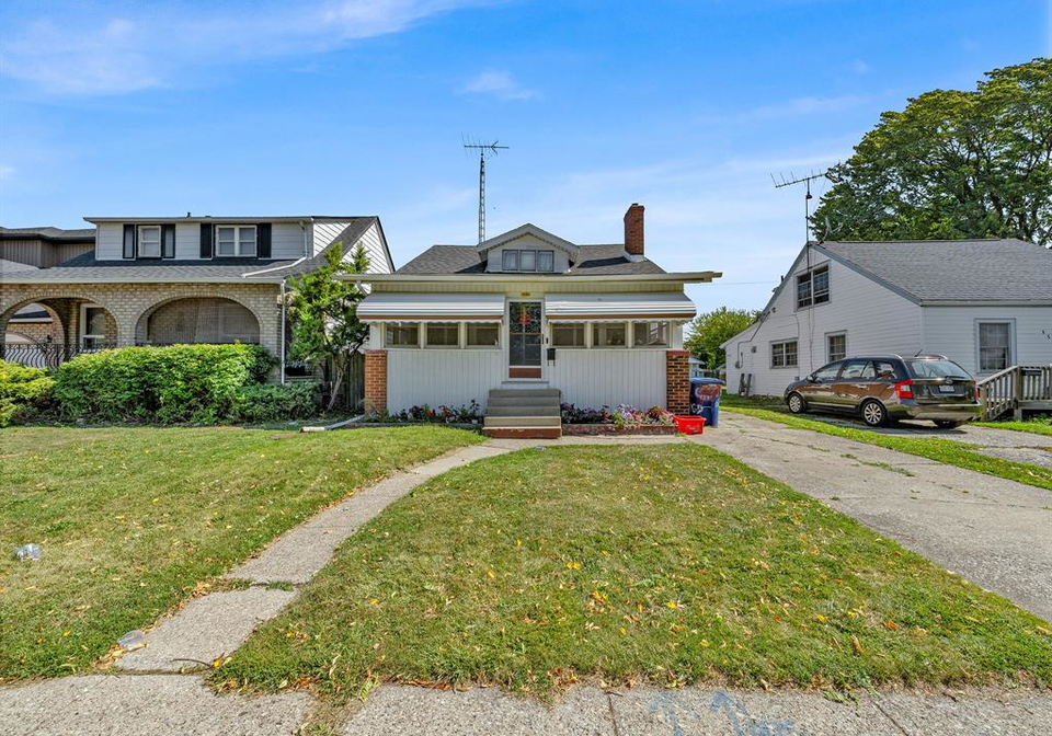 1560-janette-avenue-windsor-ontario-26013576