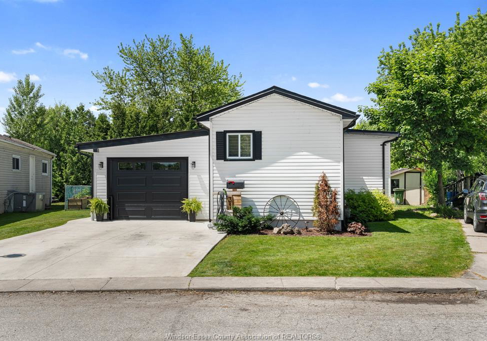 31-dana-drive-essex-ontario-26013579