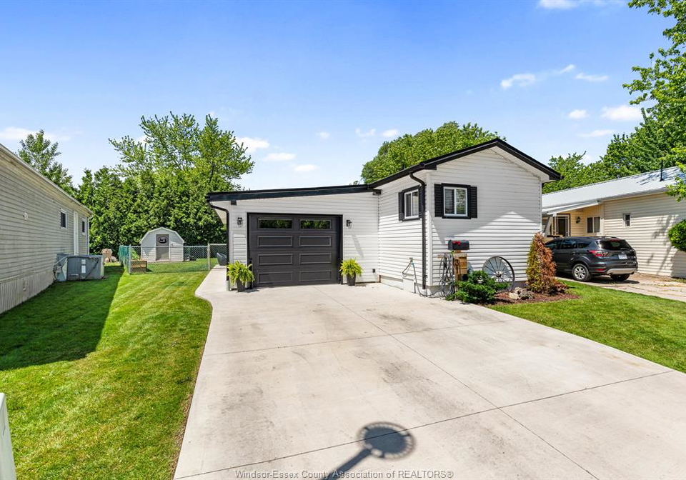 31-dana-drive-essex-ontario-26013579