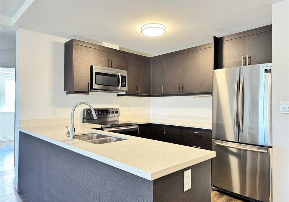 1675-banwell-street-windsor-ontario-26013582