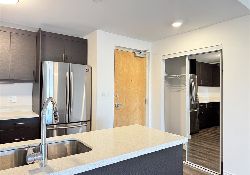 1675-banwell-street-windsor-ontario-26013582