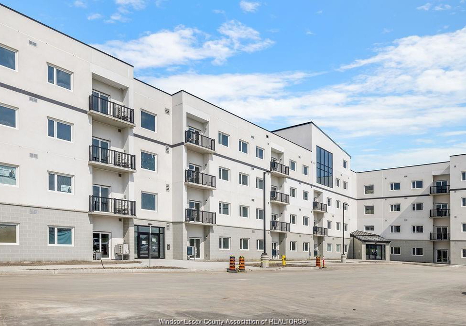 1900-6th-concession-road-windsor-ontario-26013584
