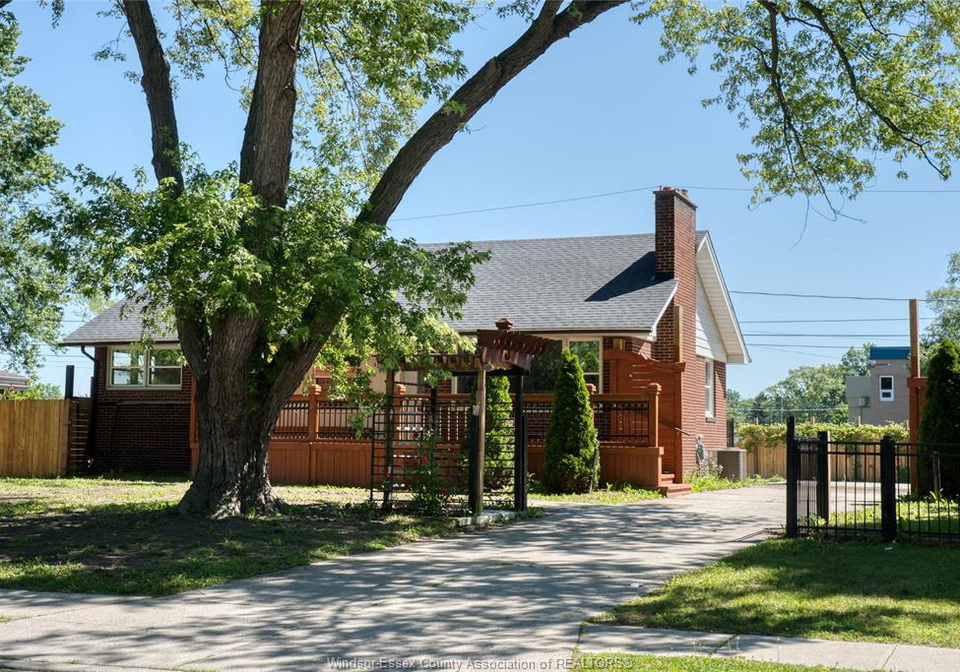 3310-rankin-avenue-windsor-ontario-26013585