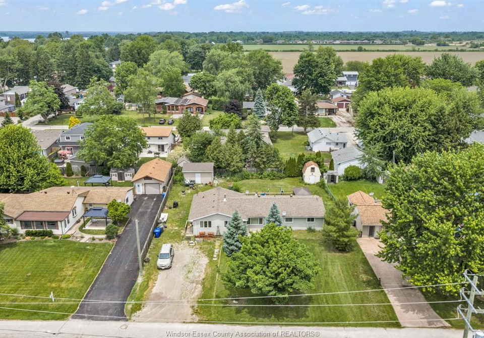 126-mcleod-amherstburg-ontario-26013586