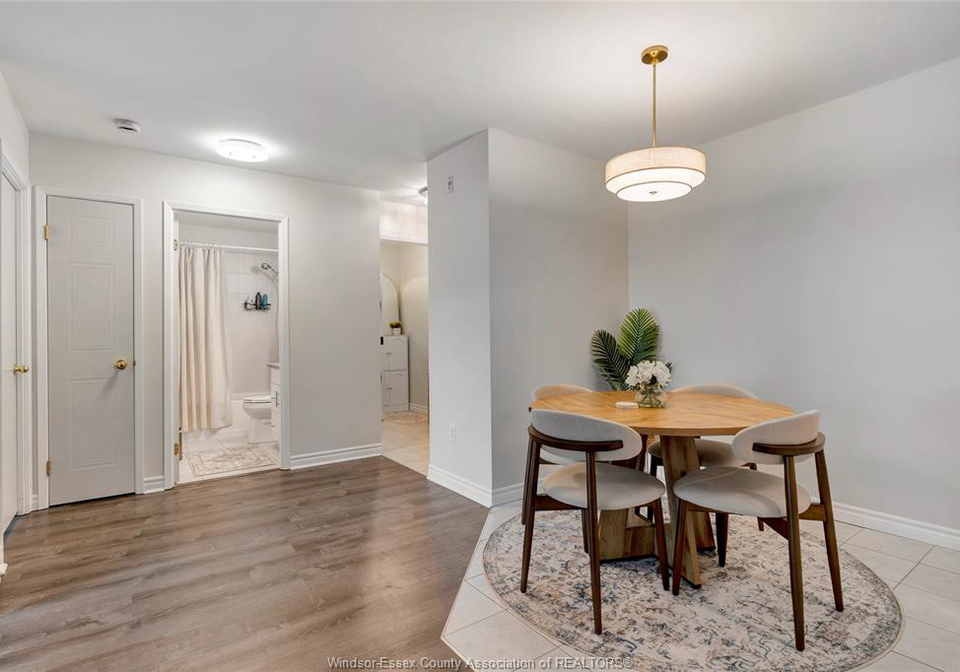 1390-lauzon-road-windsor-ontario-26013591
