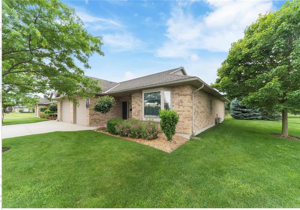 5969-townsend-line-lambton-shores-ontario-26013593