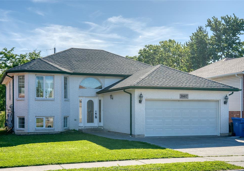 3867-clara-avenue-windsor-ontario-26013598