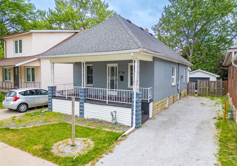 1091-lena-windsor-ontario-26013602