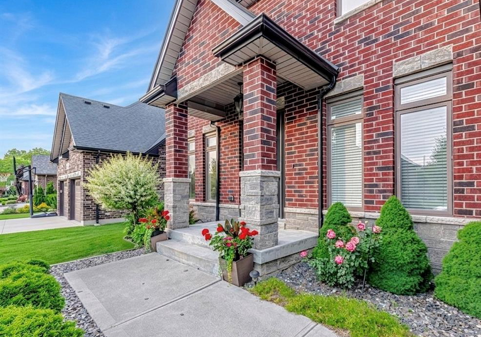 4146-daytona-avenue-lasalle-ontario-26013614
