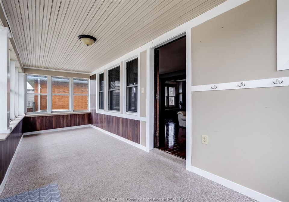24-maple-street-kingsville-ontario-26013617