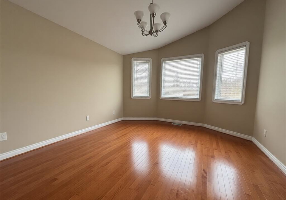 551-clover-street-windsor-ontario-26013618