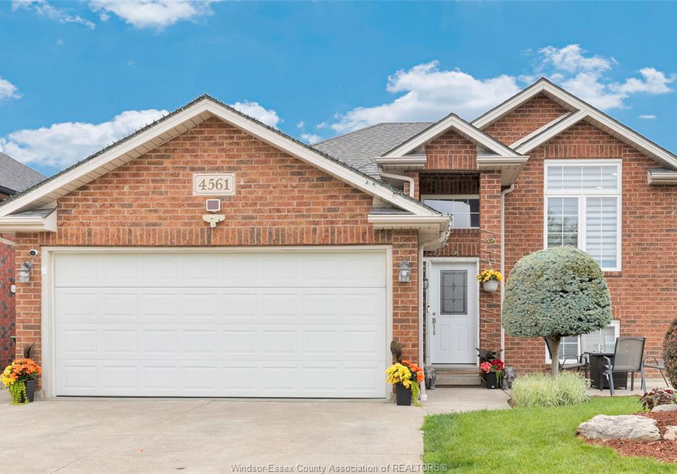 4561-fontana-windsor-ontario-26013622