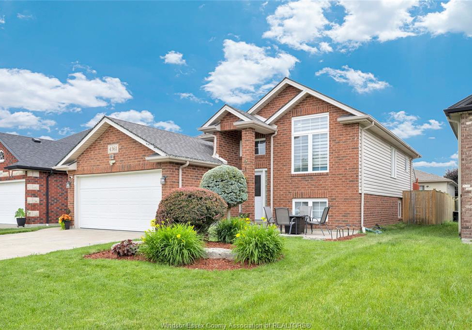 4561-fontana-windsor-ontario-26013622