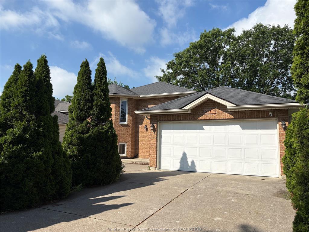 3717-maguire-street-windsor-ontario-26013635