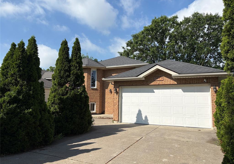 3717-maguire-street-windsor-ontario-26013635