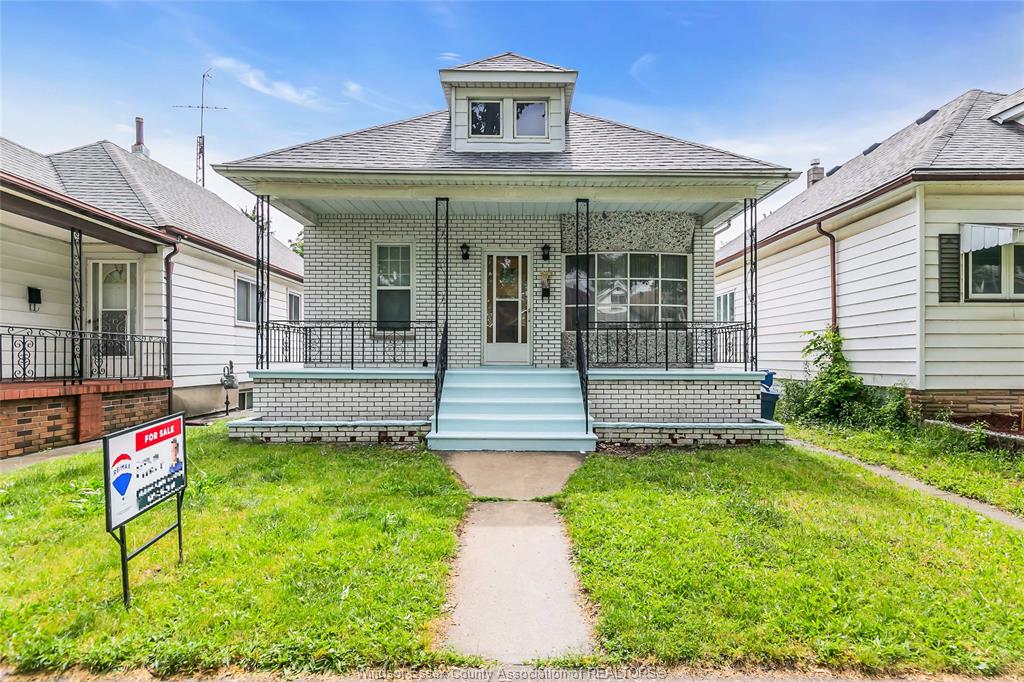 383-mcewan-windsor-ontario-26013643