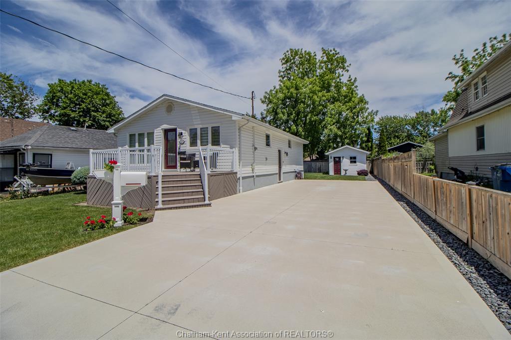 45-berry-street-chatham-ontario-26013654
