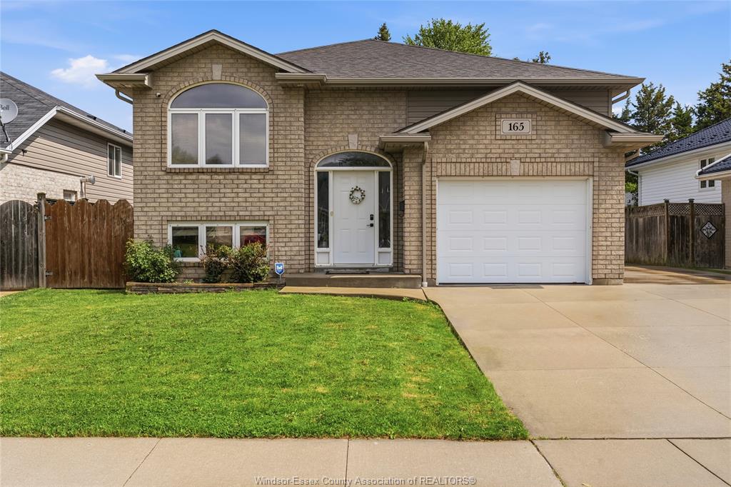 165-thomas-avenue-wallaceburg-ontario-26013657