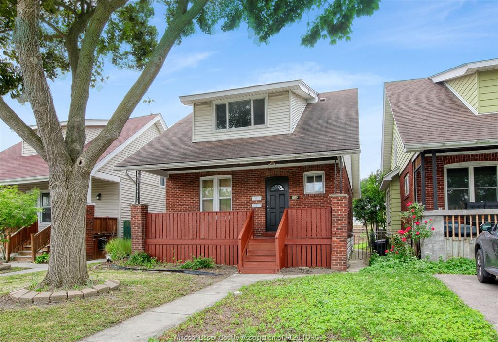 1453-marentette-windsor-ontario-26013660