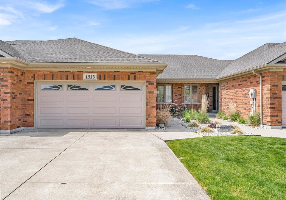 1515-skinner-street-lasalle-ontario-26013671