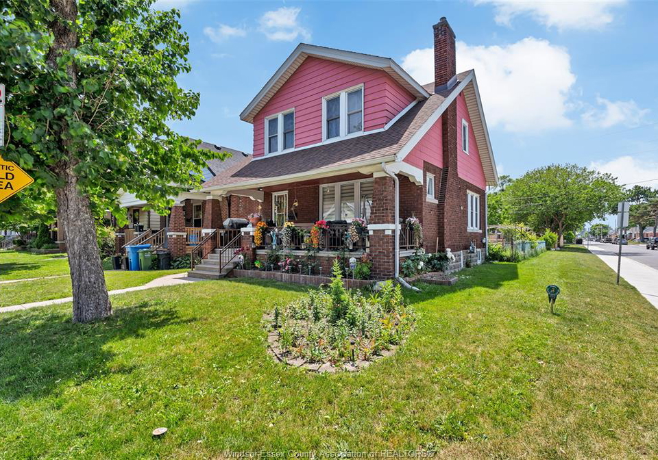 1407-hall-windsor-ontario-26013688