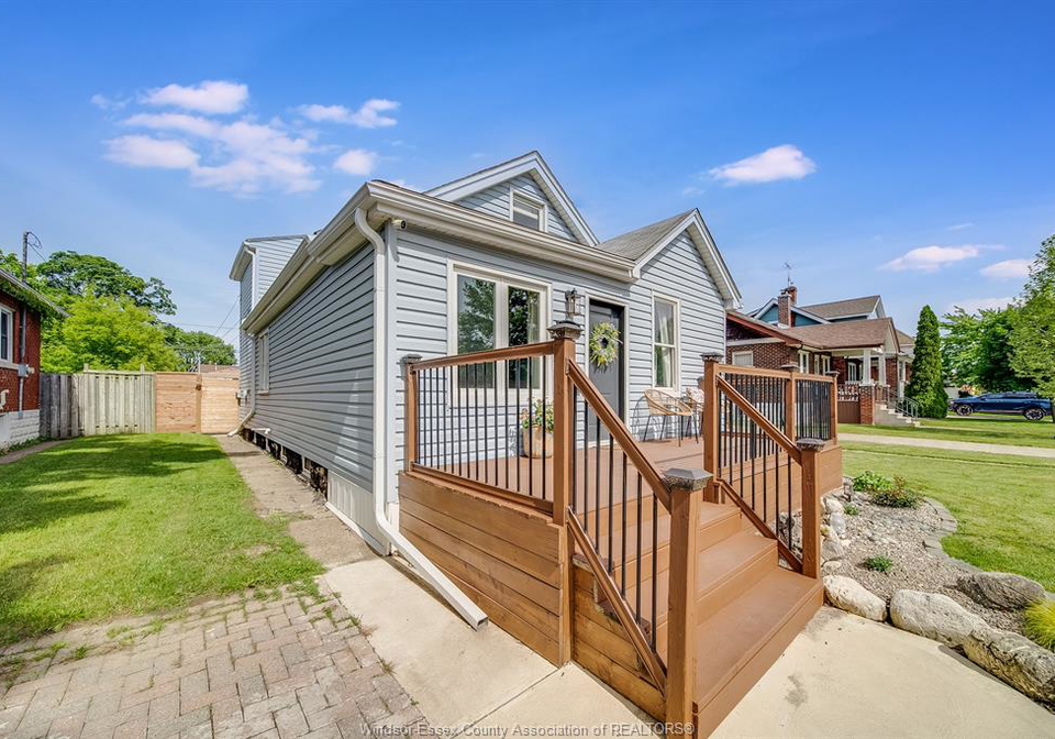 1804-hall-avenue-windsor-ontario-26013689