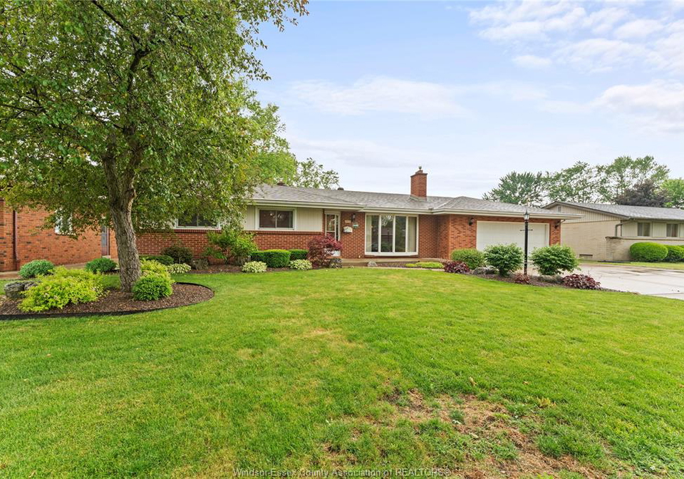 771-bedford-street-windsor-ontario-26013699