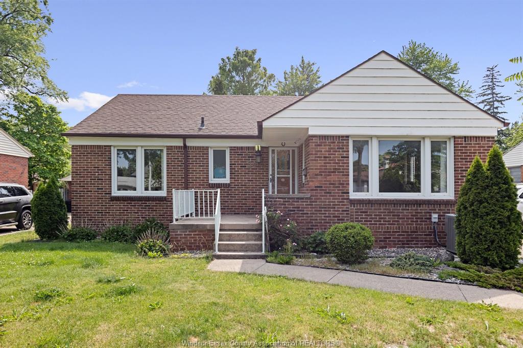 3455-dougall-windsor-ontario-26013704