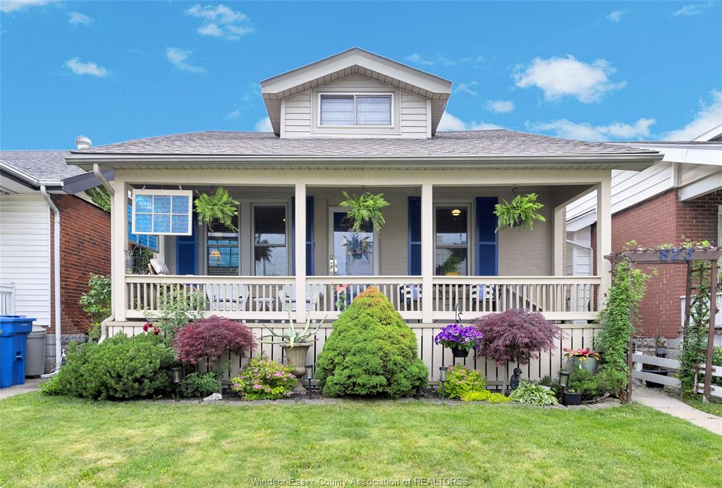 823-lawrence-windsor-ontario-26013706