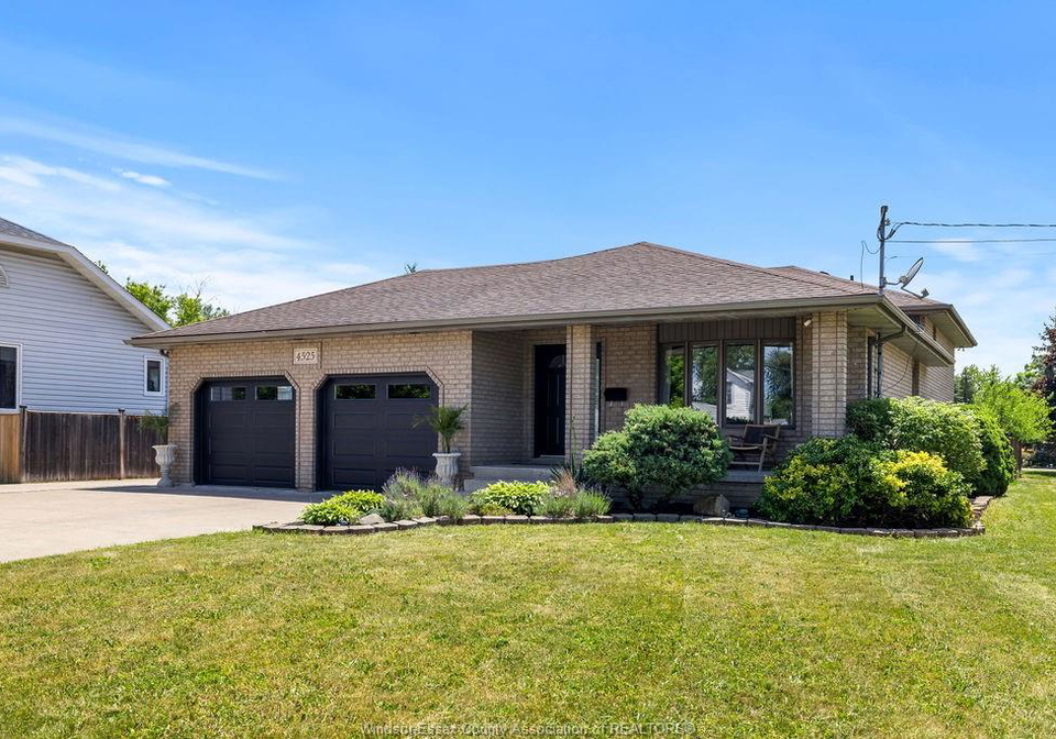 4525-grand-marais-road-e-windsor-ontario-26013710