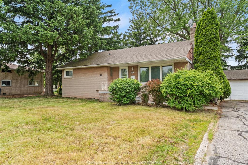 4065-dougall-windsor-ontario-26013713