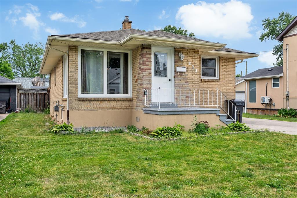 823-jos-janisse-avenue-windsor-ontario-26013745