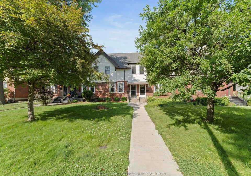 1263-monmouth-windsor-ontario-26013766