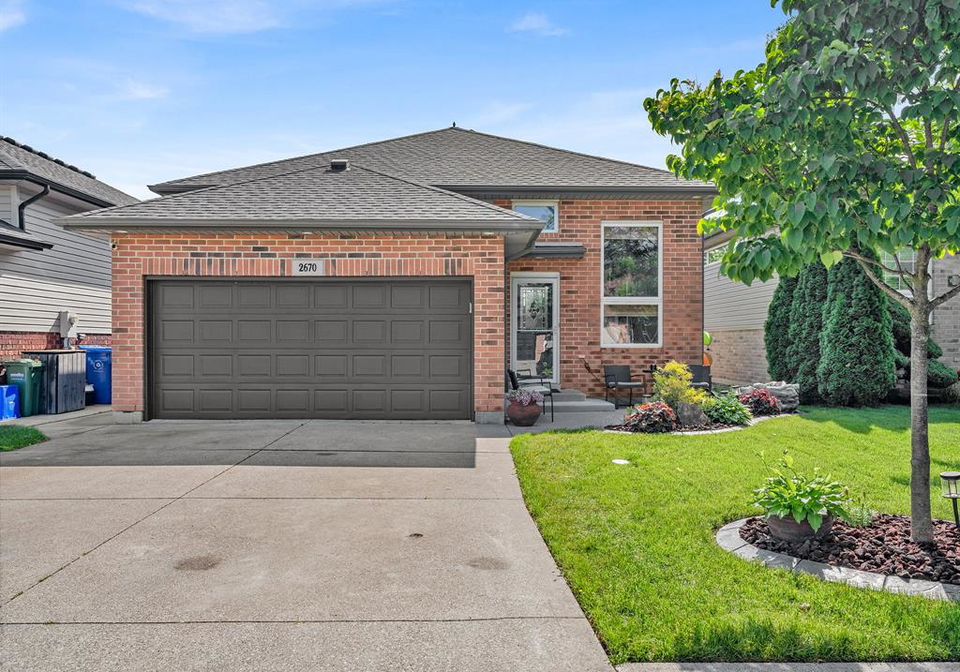 2670-maitland-avenue-windsor-ontario-26013769