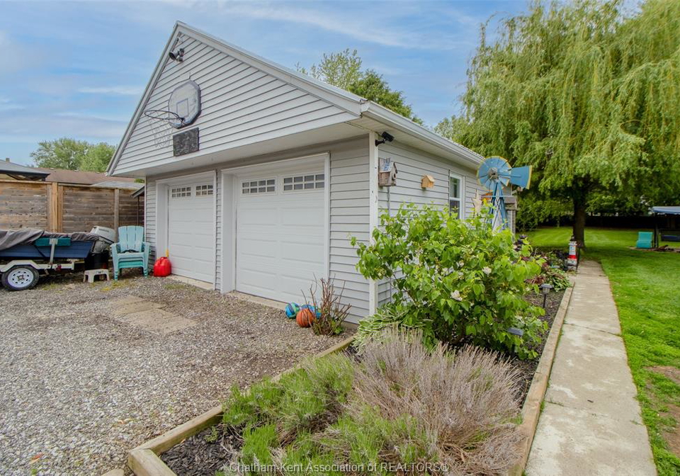 100-taylor-avenue-chatham-ontario-26013770