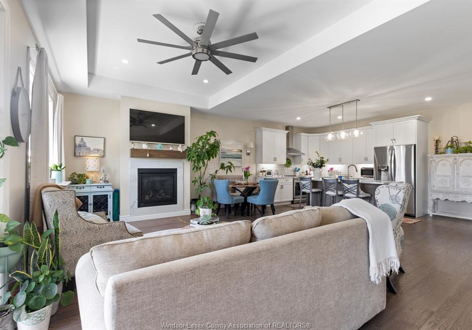 237-livingstone-amherstburg-ontario-26013773