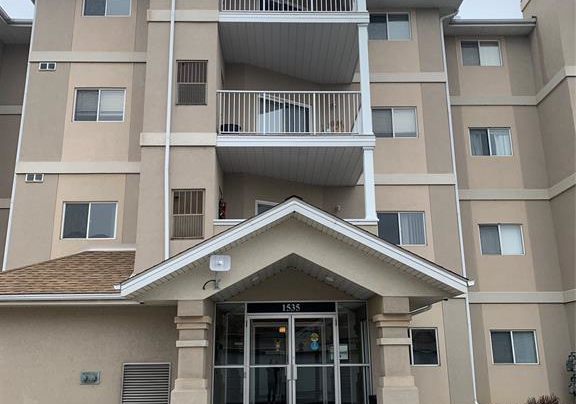 1535-grand-marais-road-west-windsor-ontario-26013777