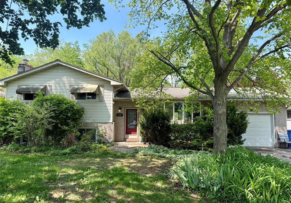 2240-bondy-avenue-lasalle-ontario-26013778