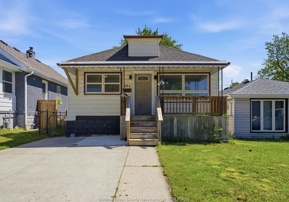 994-josephine-windsor-ontario-26013781