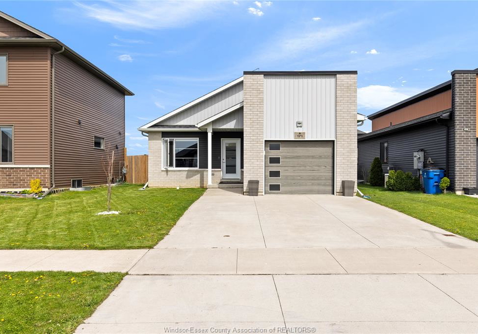 171-moonstone-chatham-ontario-26013785