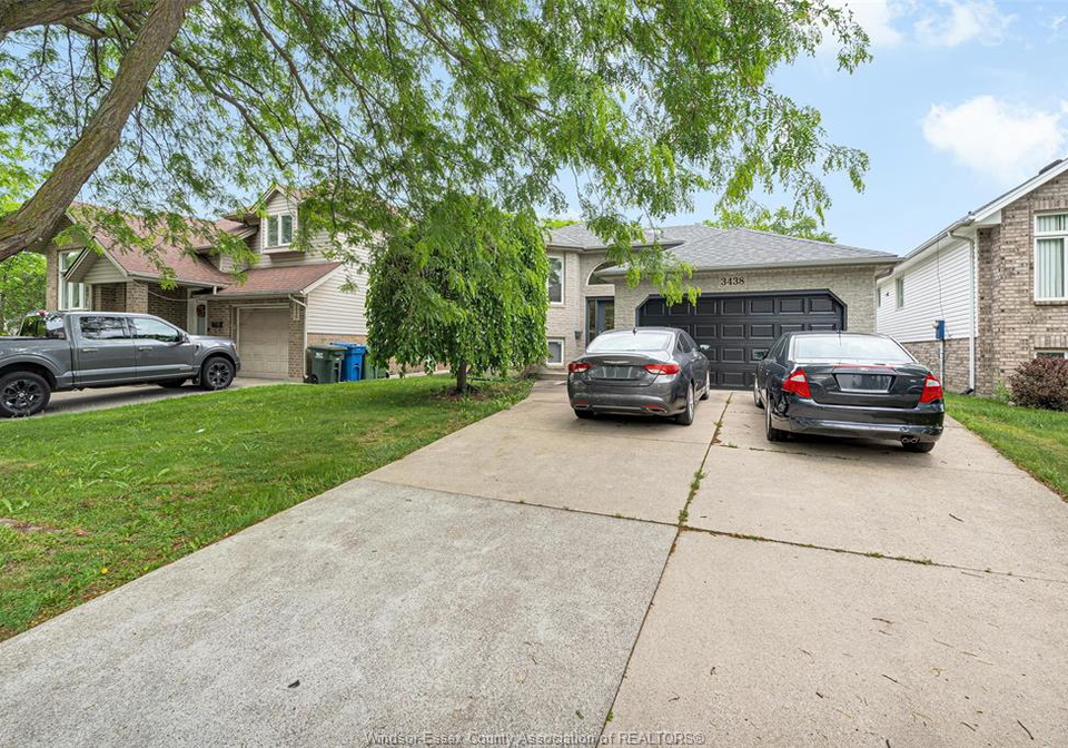 3438-treeline-court-windsor-ontario-26013789