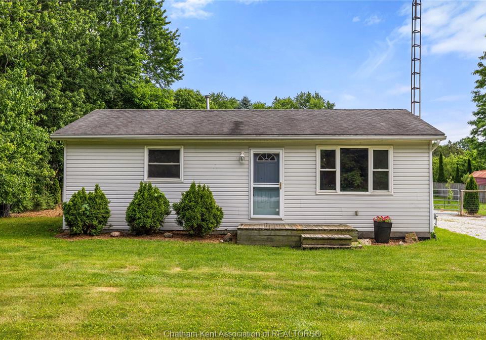 13320-base-line-thamesville-ontario-26013791