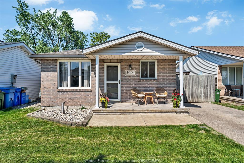 3994-acorn-crescent-windsor-ontario-26013819