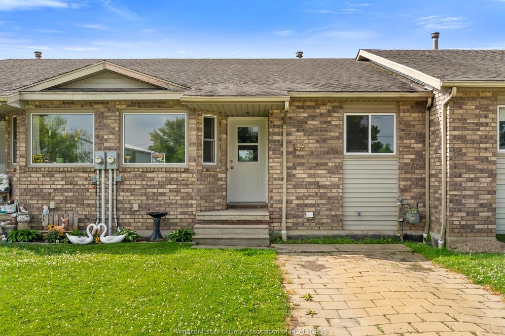 142-lamarsh-street-wheatley-ontario-26013845