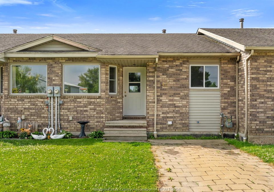 142-lamarsh-street-wheatley-ontario-26013845