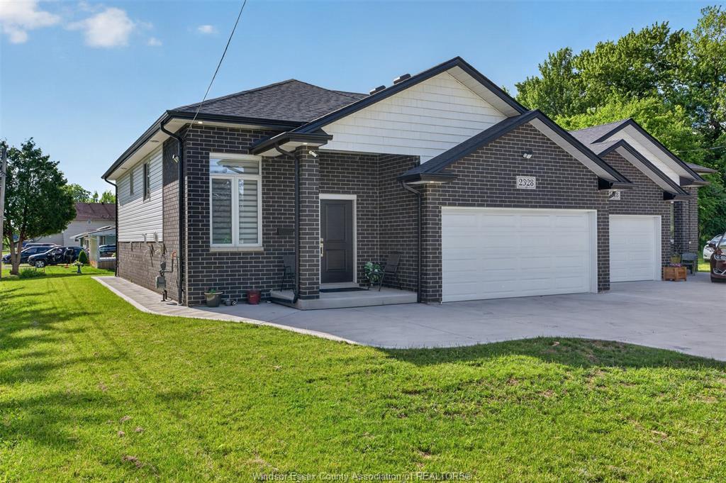 2328-front-road-lasalle-ontario-26013846
